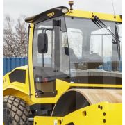Стекло лобовое (правая часть) BOMAG BW 213D